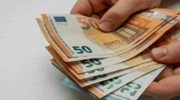 تراجع سعر صرف اليورو مقابل الدينار في السوق الموازية بالجزائر